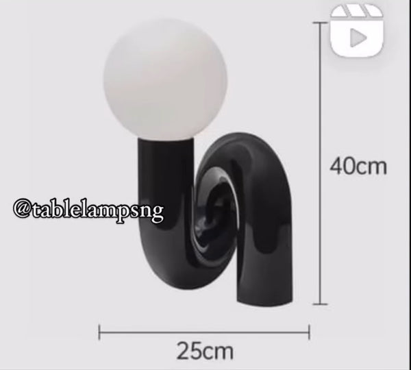 TUBULAR  NEOTENIC BLACK LAMP