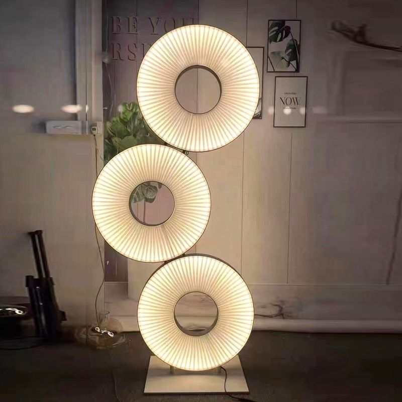 TRIO IRIS FLOOR LAMP