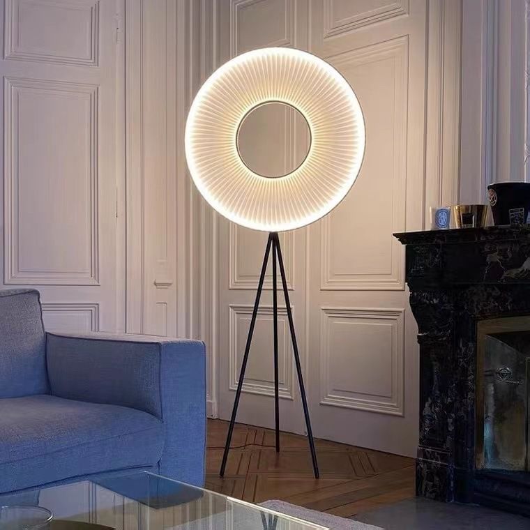 SINGLE IRIS FLOOR LAMP