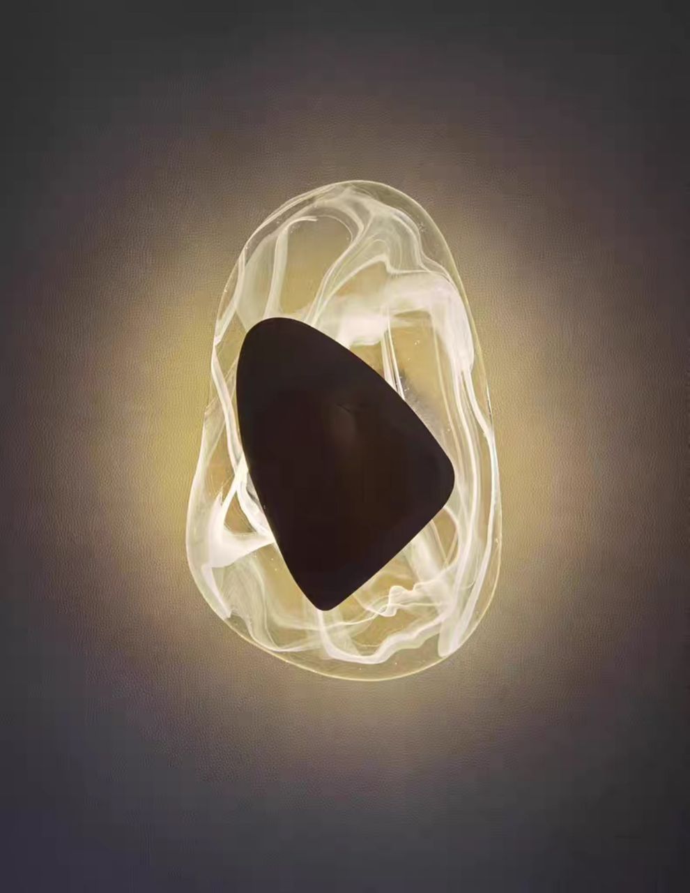 TRANSLUSCENT WALL LIGHT